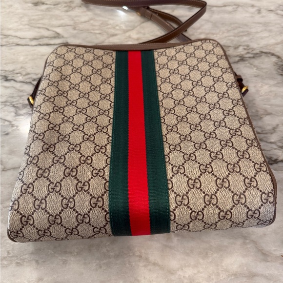 Gucci Messenger Bag - Picture 2 of 6